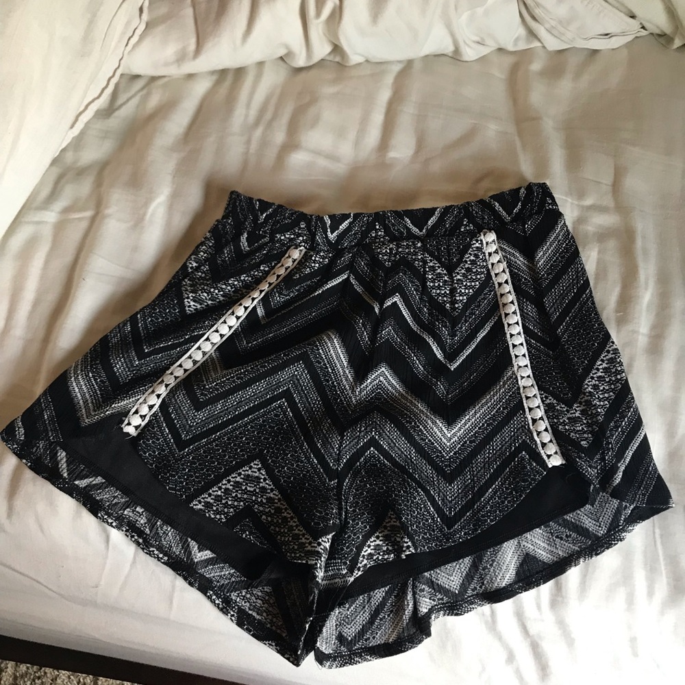 Francesca’s b&w shorts